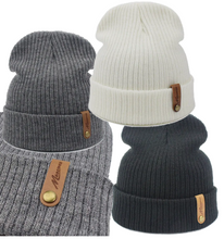 Load image into Gallery viewer, Solid Colour Eaveless Beanie